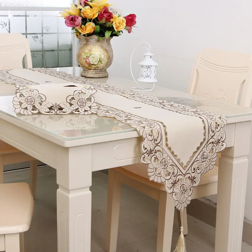 Simple Embroidery Hollow Flower Table Runner Mat Embroidered Floral Cutwork Tablecloth Covers Rectangle Flower Table Runners