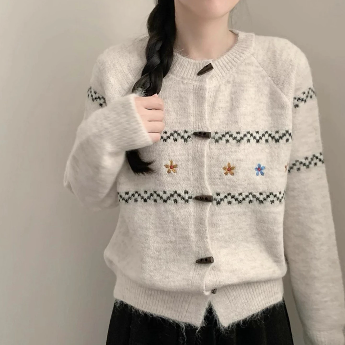 

Мягкий уютный вязаный свитер с вышивкой Fair Isle, пальто, женский зимний новый топ на пуговицах с цветочным узором, длинный кардиган све
