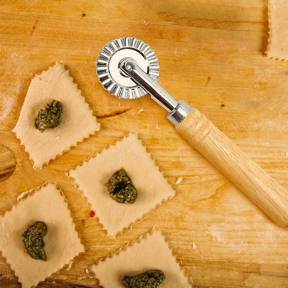 Rueda multifuncional manual para hacer encaje de pizza, de aleación de zinc con mango de madera, molde para galletas con relieve lateral, molde manual para pasta y dumplings