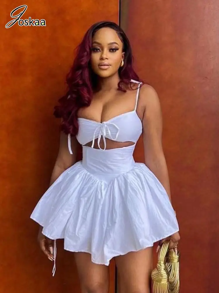 فستان أبيض أنيق من Joskaa ذو ثنيات متينة فستان نسائي مثير بحمالات رفيعة بدون ظهر على شكل حرف A موضة صيف 2024 ملابس للعطلات