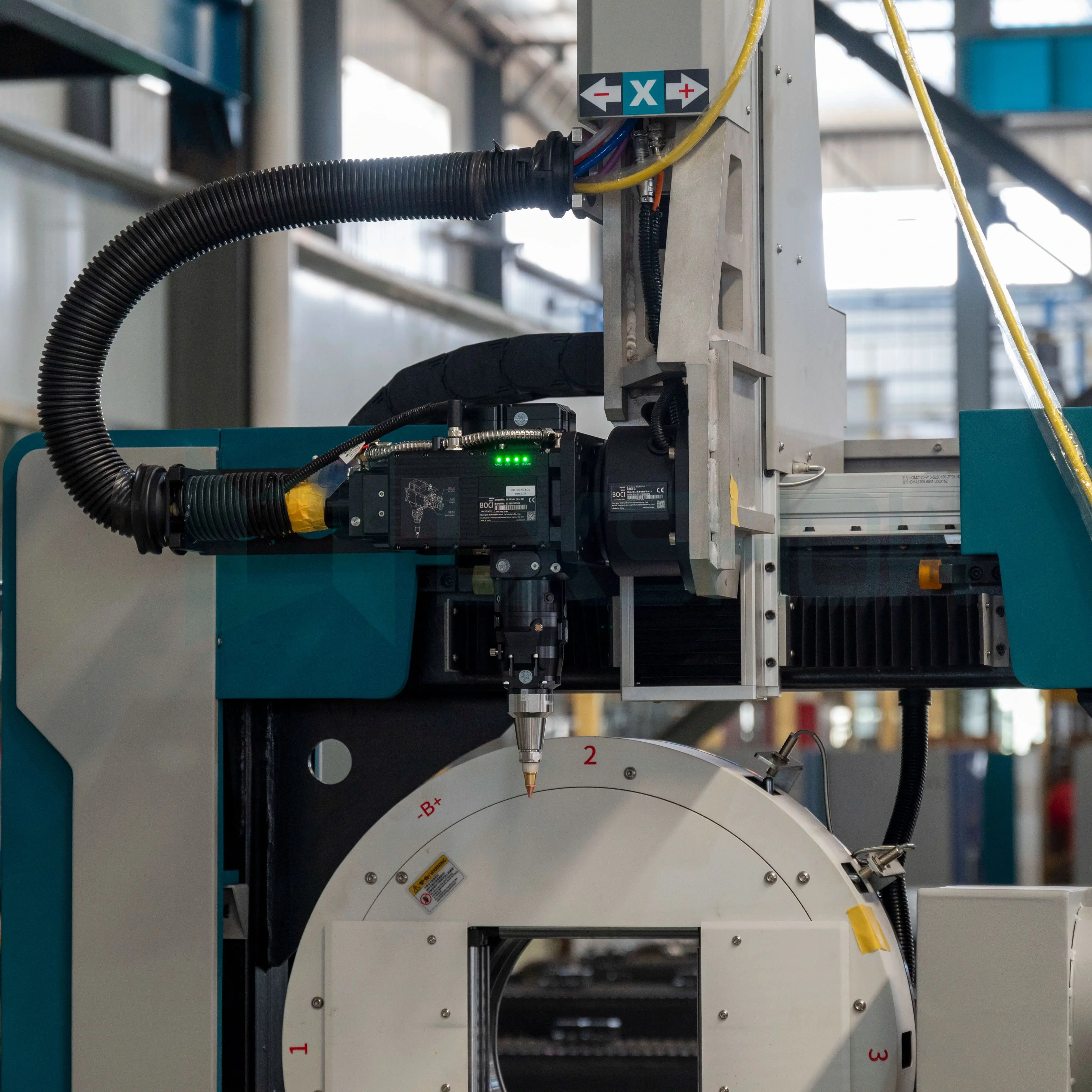 LX122TUA+6M Square Round tube Raycus Automatic 1000w 2000w 3000w Cnc Laser Metal Pipe Tube Cutting Machine / Metal Tube