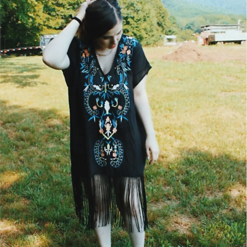 Vacanza etnico ricamato caftano vestito estivo con scollo a V manica corta abito da donna nappa orlo Boho Hippie Chic Casual abiti da spiaggia