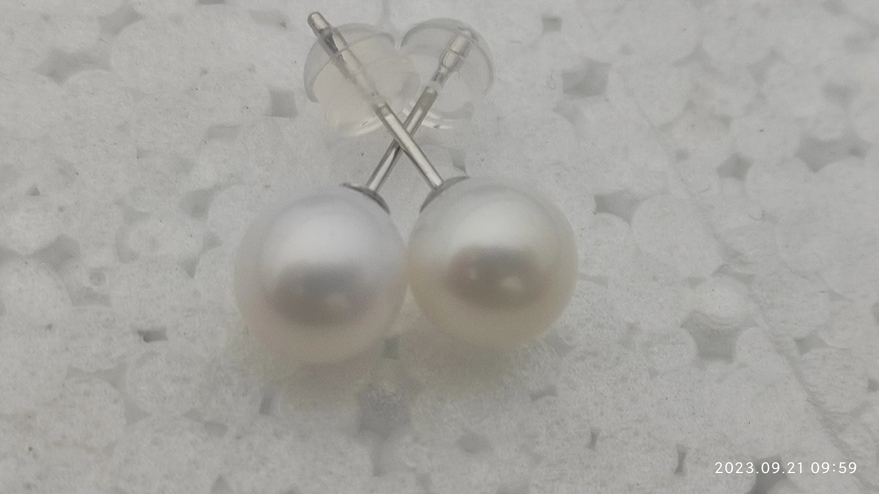 

Gorgeous AAAA++++ REAL NATURE 6-7mm 7-8mm 8-9mm South China Sea White Round Pearl Earrings 14k WHITE Gold （gift box）