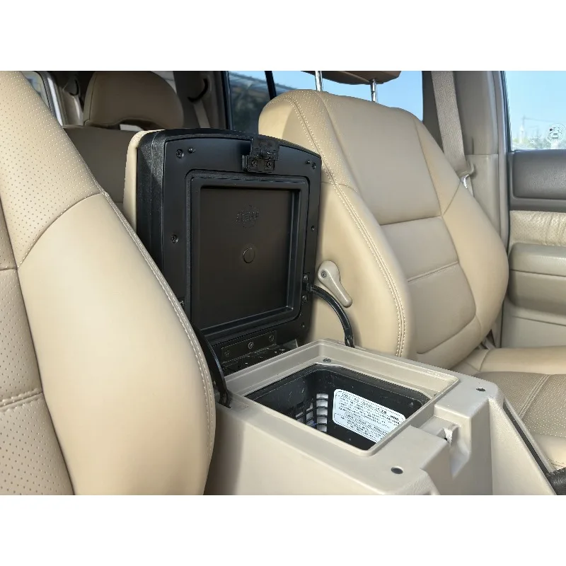Y61 Car Center Console Armrest Improves Driving comfort and Storage Space