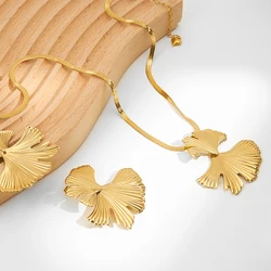 ENFASHION Aretes De Mujer Maple leaf Stud Earrings For Women 18K Gold Plated In Earings Fashion Cute Jewelry Everydaywear E1532