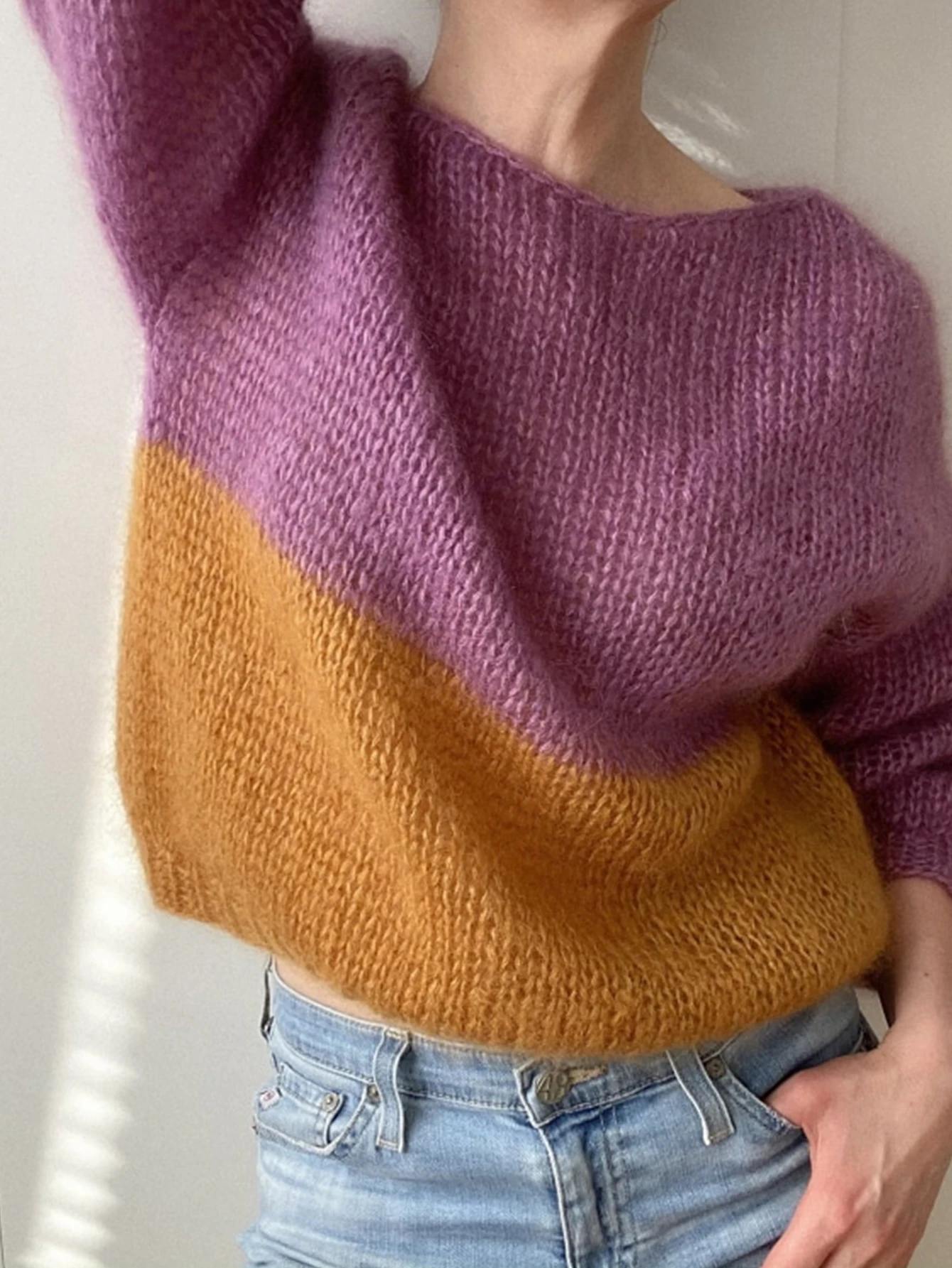 سترة صوفية متماسكة جديدة للخريف والشتاء للنساء، مصممة بنمط كسول، بلوفر أرجواني فضفاض برقبة دائرية، بلوزة كاجوال وأنيقة للتنقل في المناطق الحضرية، ملابس متماسكة على طراز Instagram، ملابس مناسبة للعام الجديد، هدية عيد الميلاد