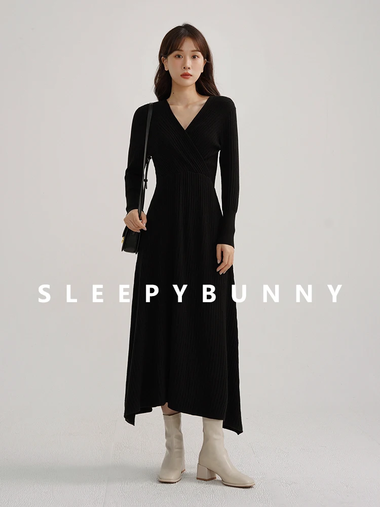 

Elegant Slim Knit Dress Black V Neck Long Sleeve Maxi Dress Autumn Winter High Waist Bodycon Casual Minimalist Outfit for Women