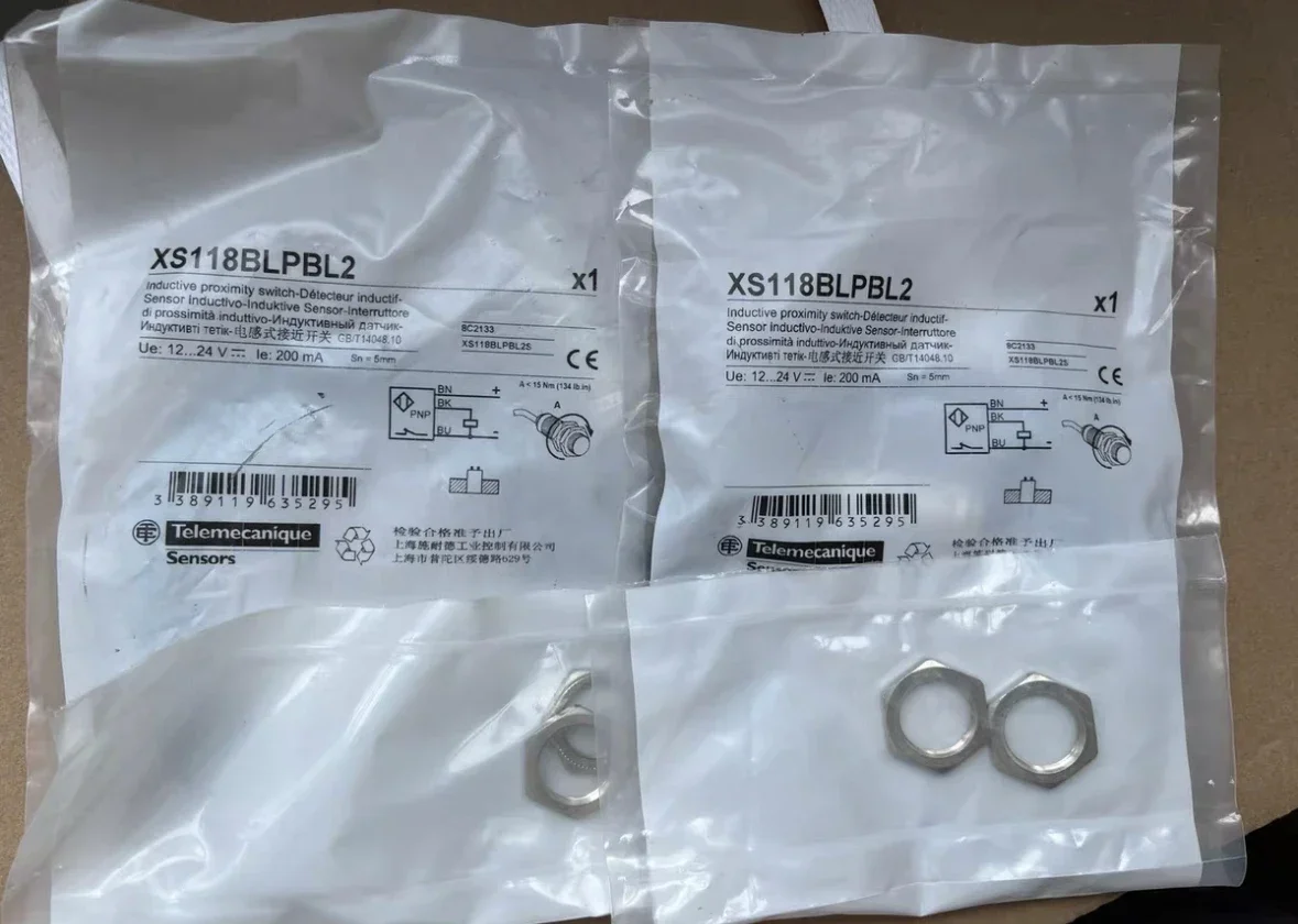 New XS118BLPBL2 inductive proximity switch