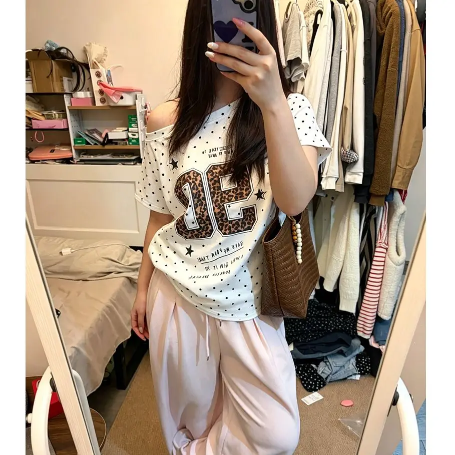 American Retro Shoulder T-Shirt Women Summer New Design Sensation Small Crowd Spicy Girl Shoulder Exposure Top Short Sleeve