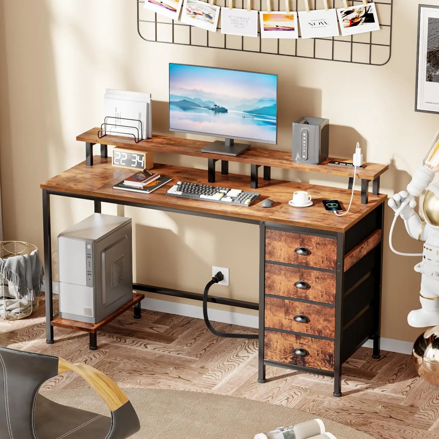 Scrivania per computer da 47 pollici con 4 cassetti in tessuto, scrivania da gioco con prese di corrente e luci a LED, scrivanie per ufficio domestico con monitor completo