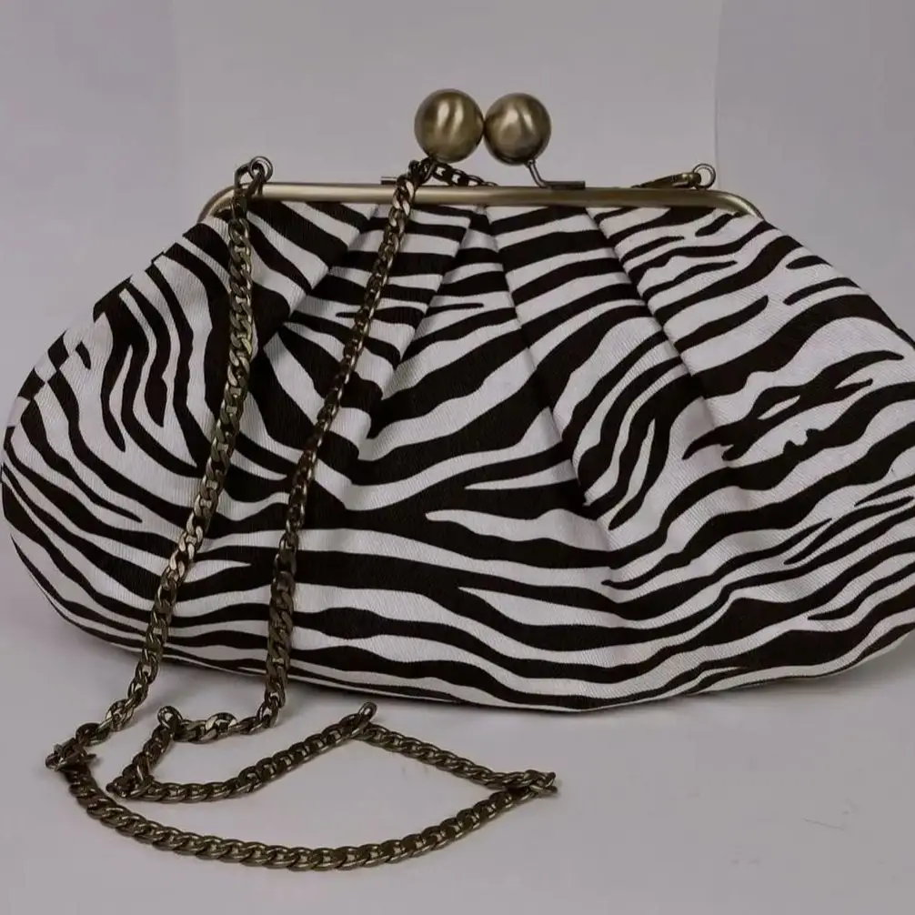 

ОЧЕНЬ В ВИНТАЖНОМ Клатч Pinto Zebra с большим шариком и замком-поцелуем, объемная и просторная, пышная форма, сумки в античной рамке, кошелек 36x20x10 см
