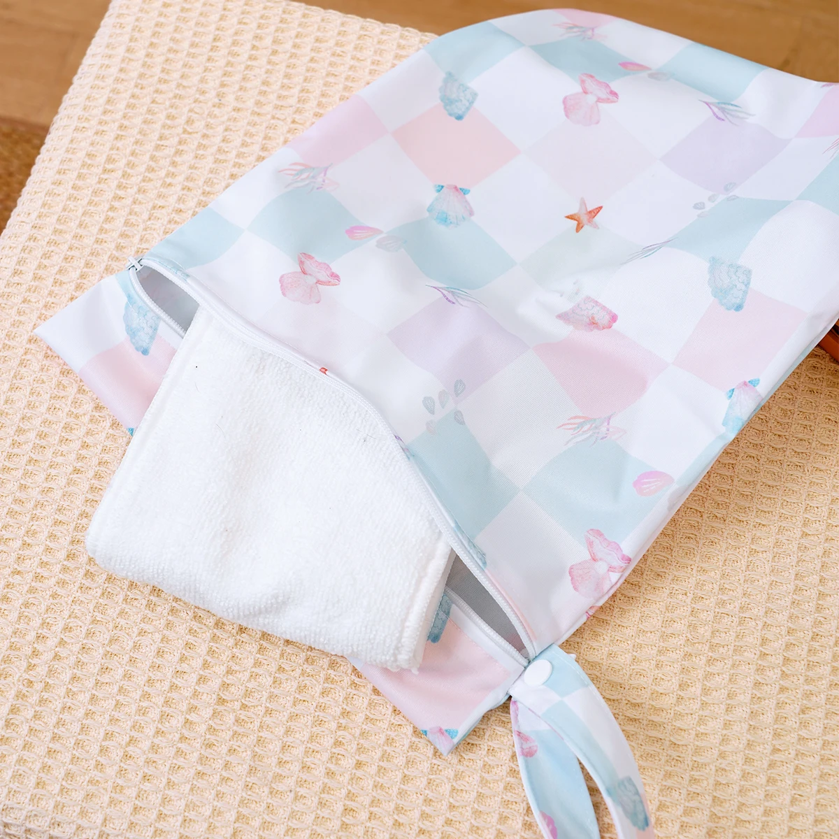 حقيبة تخزين مقاومة للماء بلون عشوائي من Elinfant، حقيبة كبيرة الحجم 26 × 36 سم للاستخدام الخارجي والرطب والجاف، حقيبة حفاضات محمولة #6