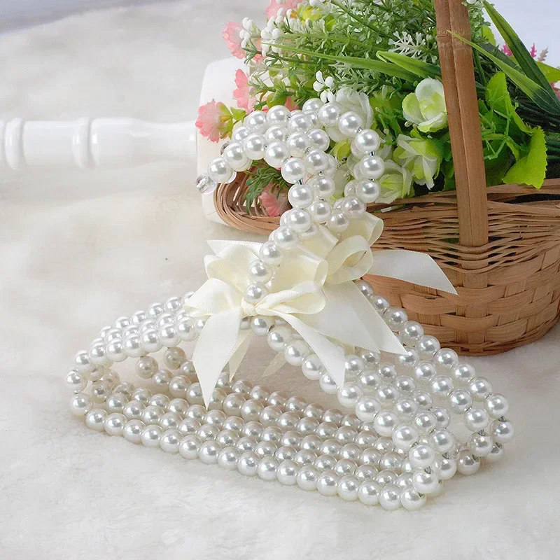 1/2/4 Pcs Dog Clothing Girl Heart Pearl Hangers Shelf Cat Clothes Hanger Pet Costumes Accessories Solid Color Clothes Racks
