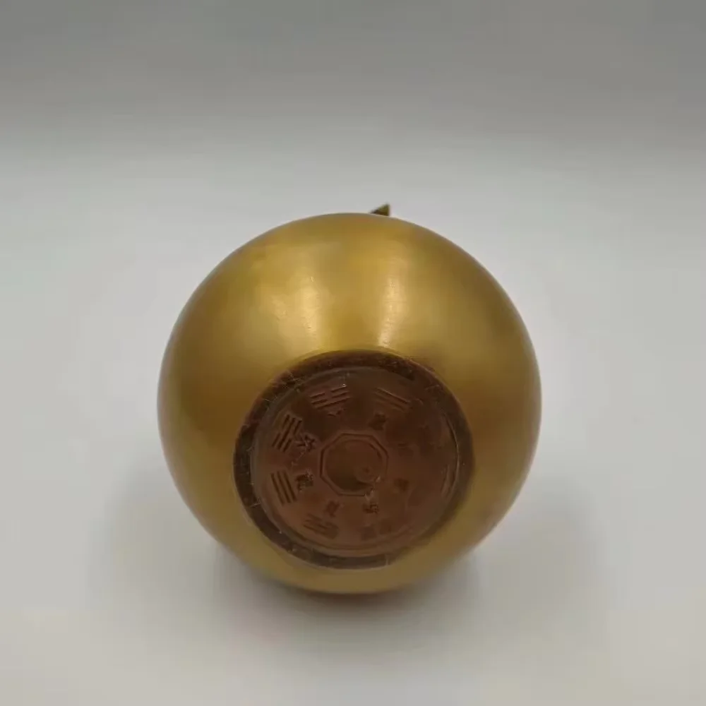 China Pure Color Yellow Gossip Copper Bottle Gourd Statue