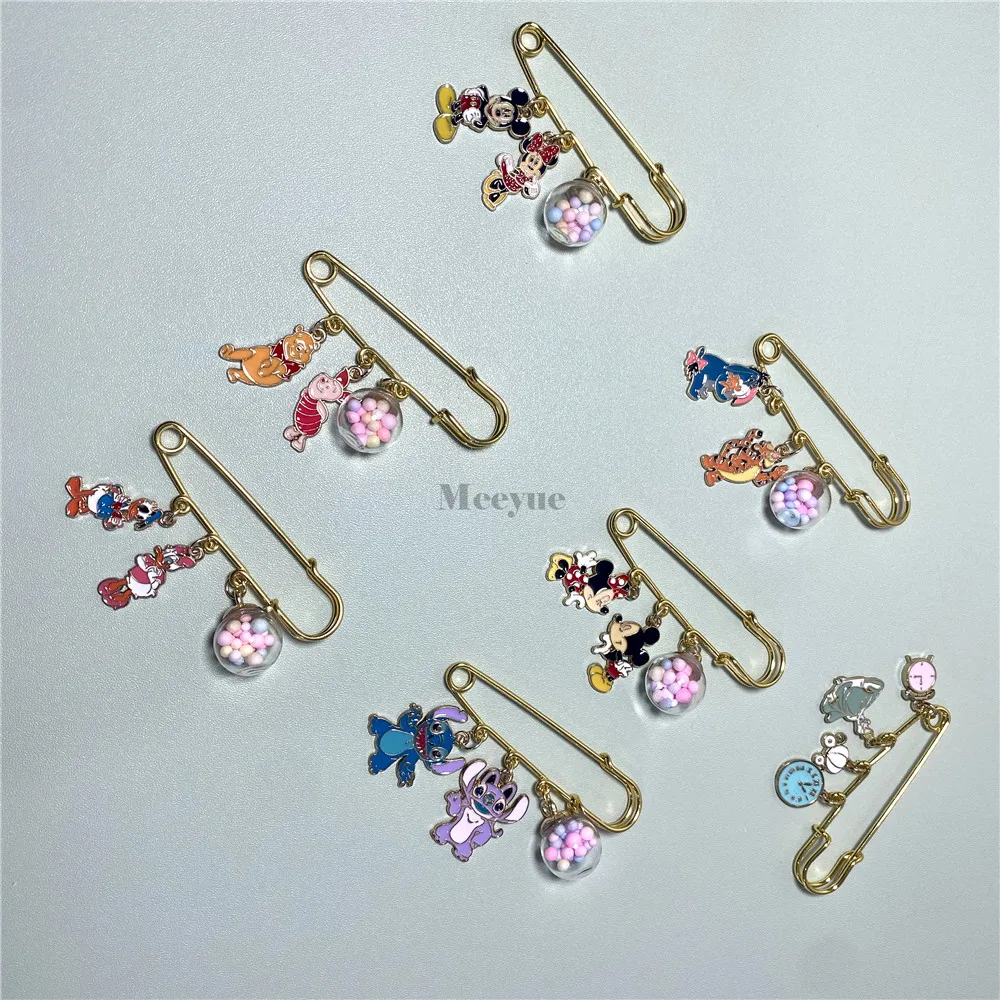 Disney Pins Cute Tigger Winnie Piglet Eeyore Pattern Metal Badge Brooches Boys Girls Student Backpack Accessories Lapel Pin Gift