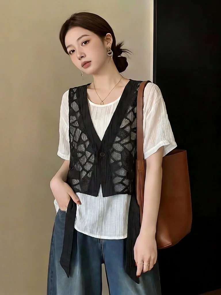 

Elegant Hollow out Short Sleeve Shirt Women's Fashion Korean Style Commute Wind Loose Fit round Neck Two Piece Set Summer 2026