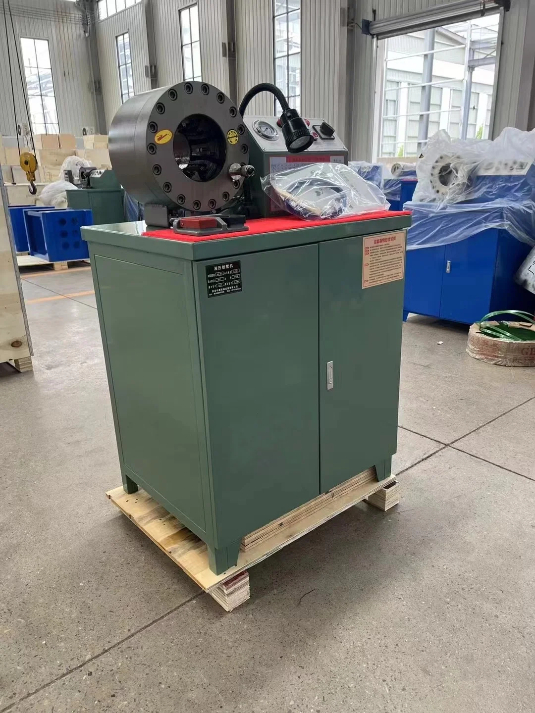 Nuevo tipo de máquina de montaje de tubos de bloqueo y engarzado de mangueras de componentes de motor y rodamiento de 220V, máquina de ensamblaje de tuberías