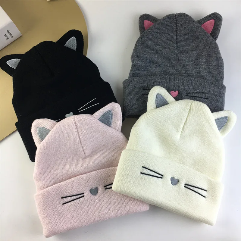 Strickmütze mit niedlichen Katzenohren-Stickerei für Damen, Outdoor-Ohrenklappenmütze für warmes und kaltes Wetter