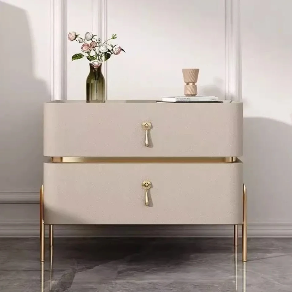 

Прикроватная тумбочка для спальни с ощущением роскоши и современности