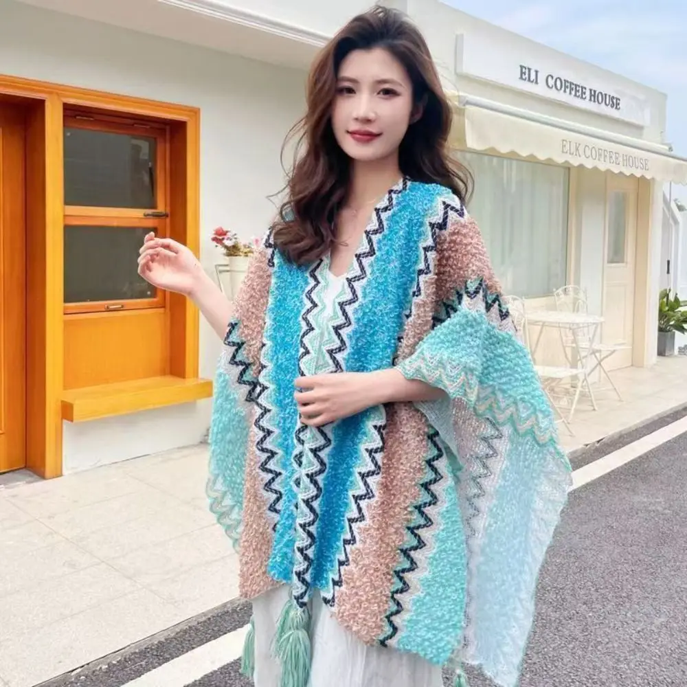 เสื้อคลุมสไตล์โบฮีเมียนมองโกเลียลายทาง ผ้าพันคอพู่ห้อย ผ้าโพลีเอสเตอร์ อุ่นสบายสำหรับฤดูหนาว เสื้อคลุมถักไหมพรม