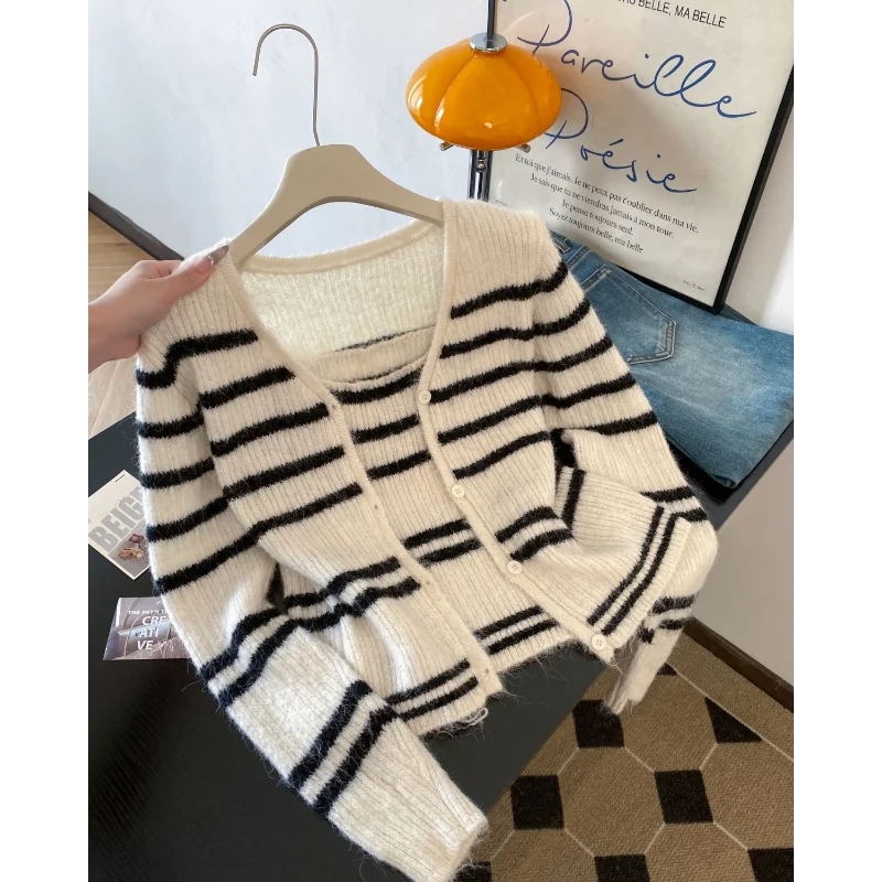

Atmospheric Korean Style Autumn Striped Knitted Cardigan Suspender Two-piece Suit Women's Sweater Jacket Top