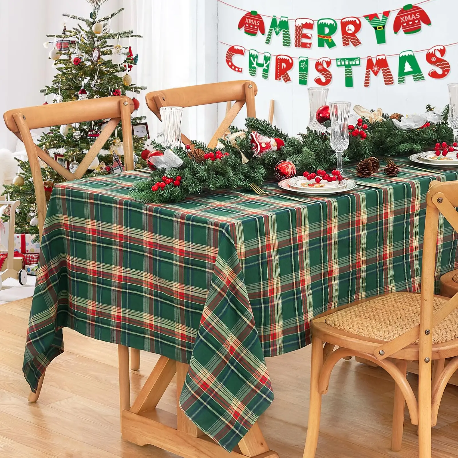 Green Plaid Christmas Tablecloth for Rectangle Tables, Polyester Table Cloth Perfect For Holiday Parties, Dining and Banquet