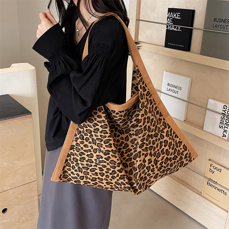 Bolso de compras grande con diseño de leopardo para mujer, bolsa de hombro de gran capacidad, moda coreana, 2024