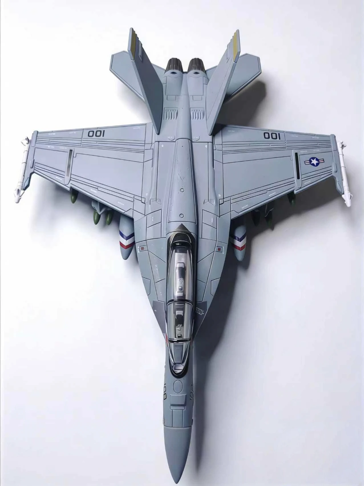 ドラゴン 1/72 F/A-18F SUPER HORNET VFA-2 訳あり S7b9193edd4e347598034bd5ae99cd