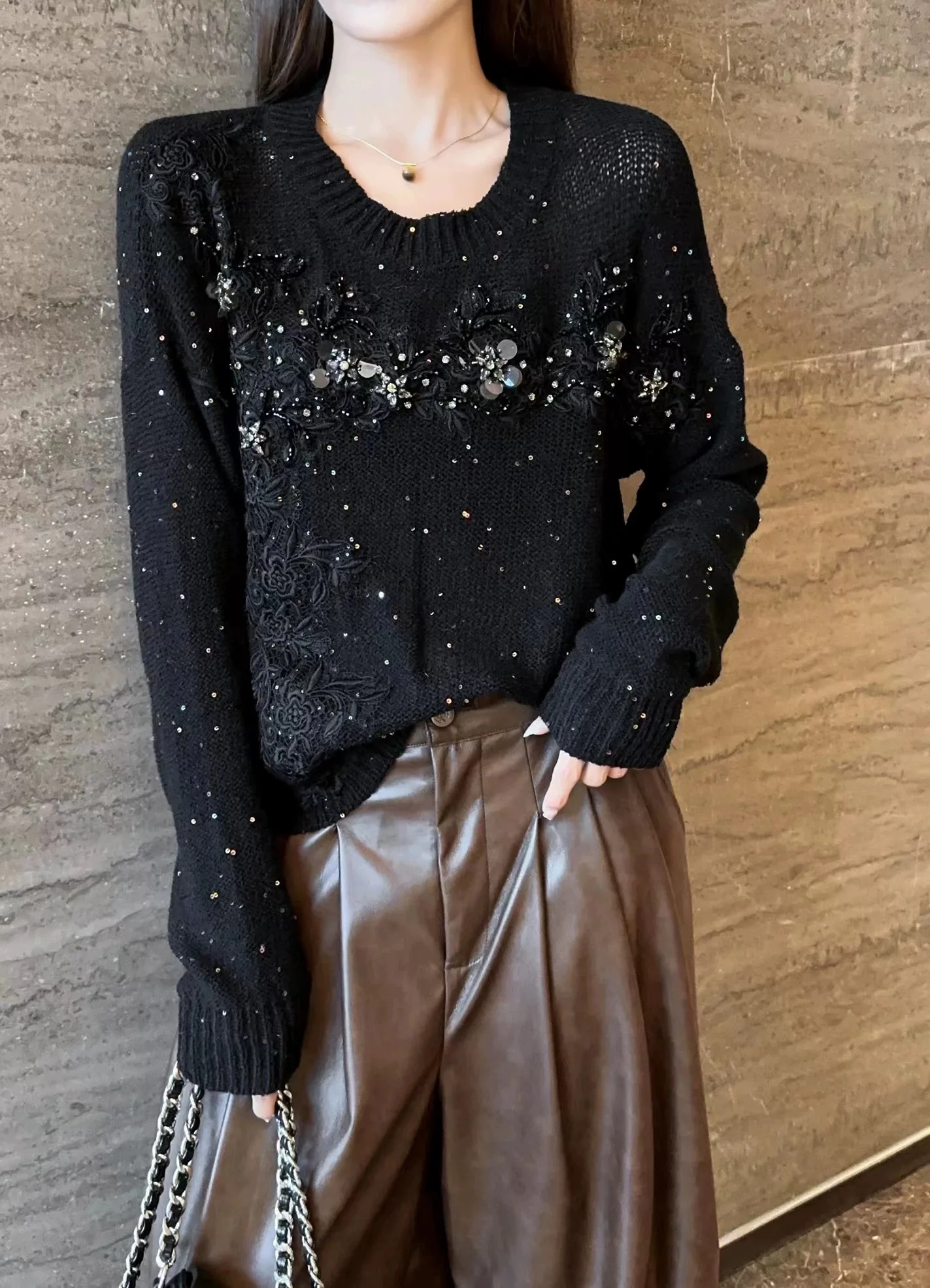 

Elegant Embroidery Flower Knitted Sweater For Women 2024 Autumn Winter French Design Sequined Loose Cashmere Pullovers F898