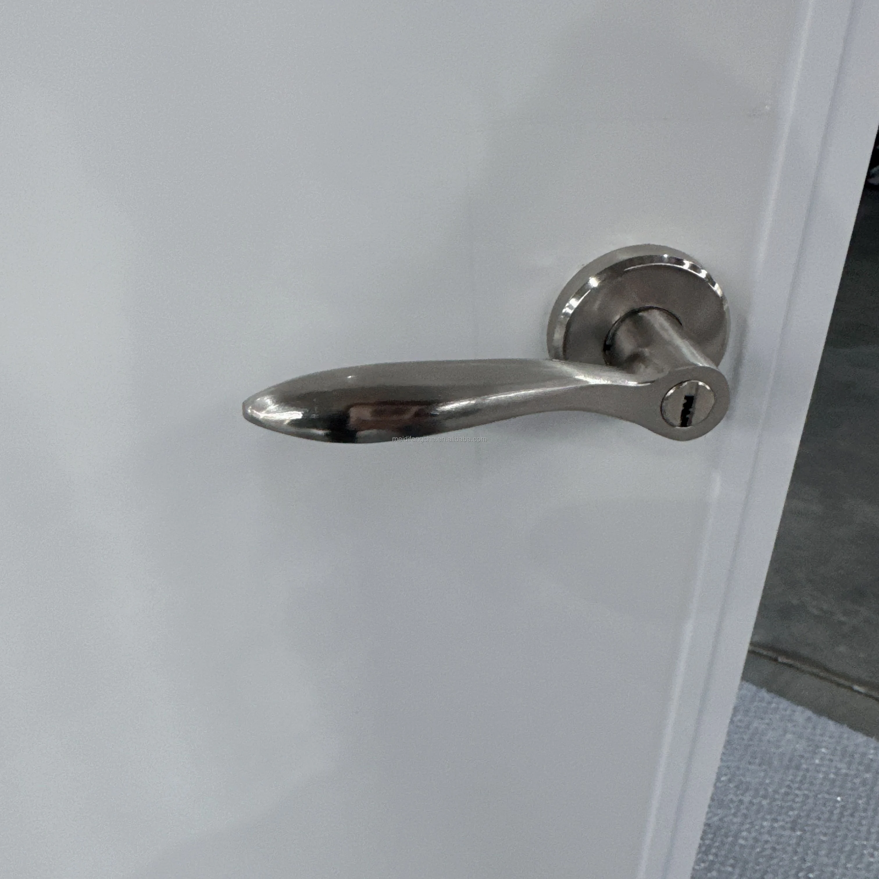 메이디 모던 럭셔리 알루미늄 합금 방수 RV 단일 도어 맞춤형 크기 카라반 출입문