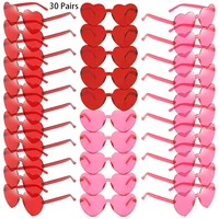 30 pares por juego de gafas de sol en forma de corazón, lindas gafas de sol sin montura de Color sólido para vacaciones en la playa, gafas de sol Rave de diseño a la moda para mujer