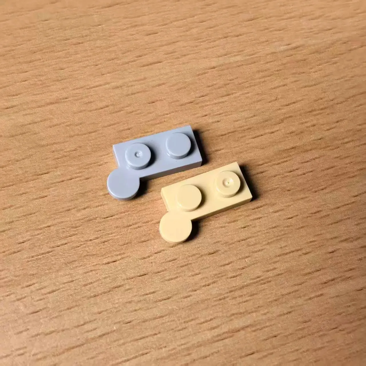 Building block 2429-2430-73983-19953-19952-19952-6102769-6416524-1927 hinge board 1 x 4 rotating top, bottom hollow clamp