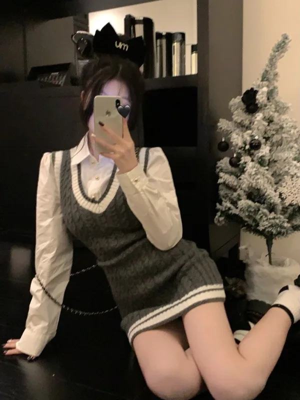 

Комплект из вязаного жилета с V-образным вырезом и короткой юбки для женщин, белый, весна-осень, антивозрастной эффект, две части