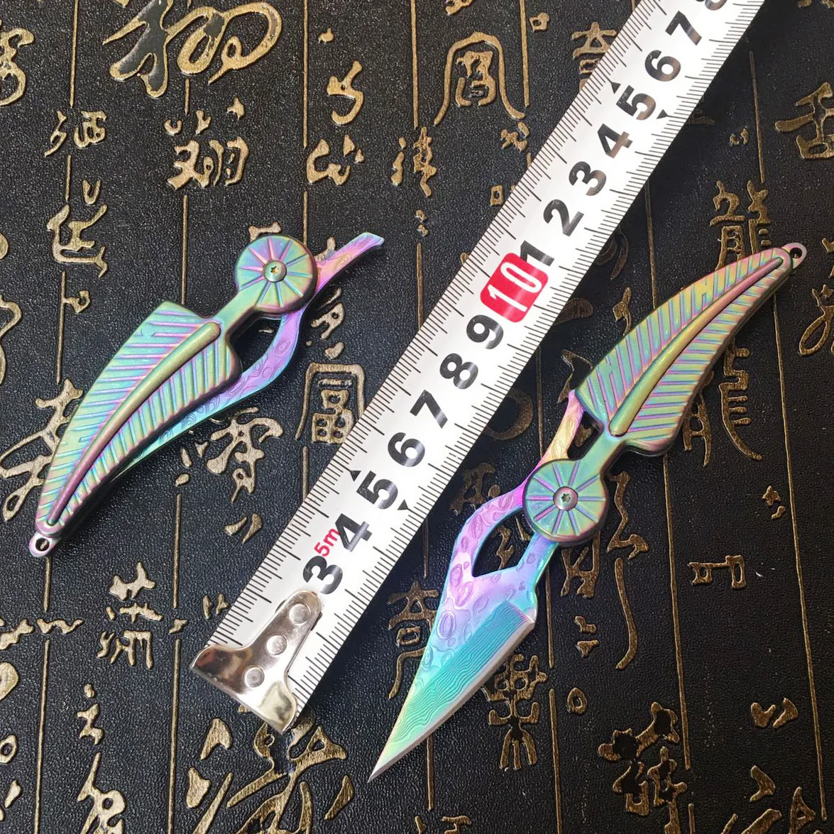 Sharp Knife Damascus Steel Folding Knife Portable Creative Leaf Shape Knife Fade Color Carved  Outdoor Pocket Knife Tactical