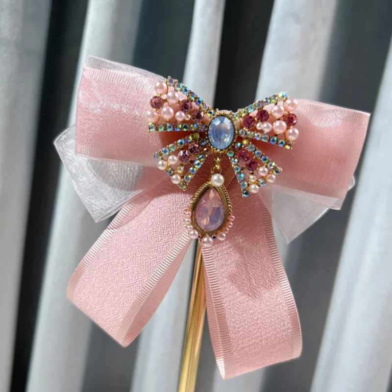 Korean Fabric Bow Tie Crystal Pearl Bowknot Brooches for Women College Style Shirt Collar Pins Luxulry Jewelry Accessories