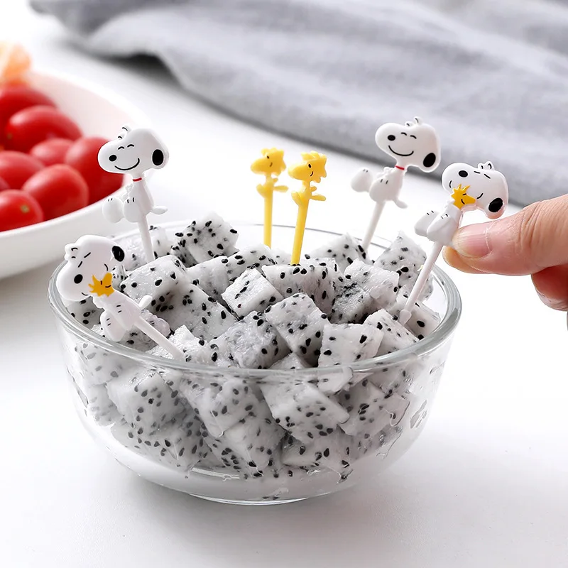 Snoopy Cartoon Cute Fruit Fork Set Creative Kids Animal Cute Plastic Bento Sticks Fun Picnic Home Tableware Boys Birthday Gift