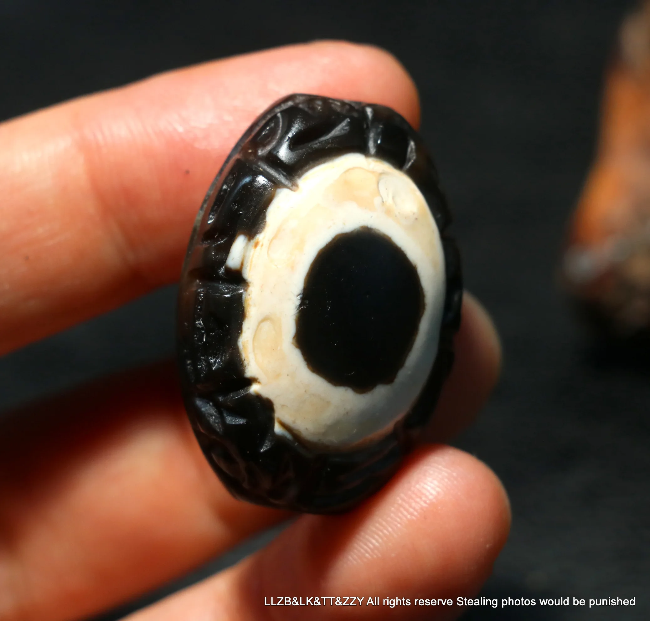 

A Magic Tibetan Top Old Agate Scultural Goat Heaven Eye dZi Bead Pendant Amulet LKbrother Talisman Treasure