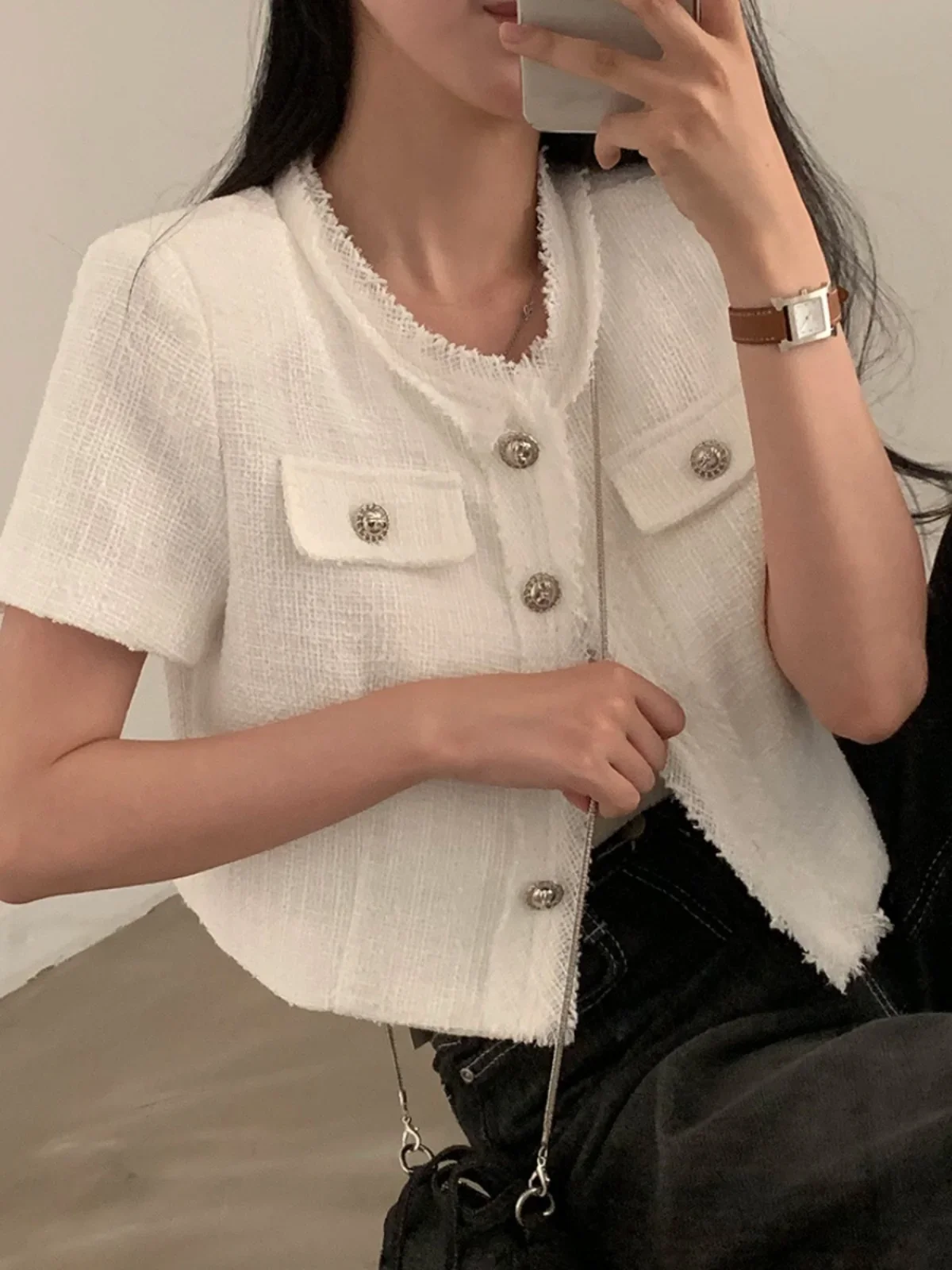 เสื้อแจ็คเก็ตสั้นสําหรับผู้หญิงฤดูร้อน 2025 สไตล์เกาหลีลุคระดับไฮเอนด์จับคู่กับคาร์ดิแกนและเสื้อแขนสั้น