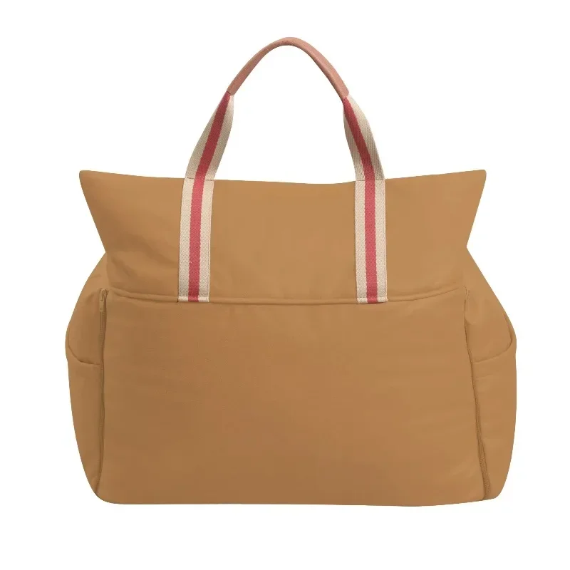 

Роскошное автомобильное кресло для собак с водонепроницаемой, съемной и моющейся лежанкой для путешествий.