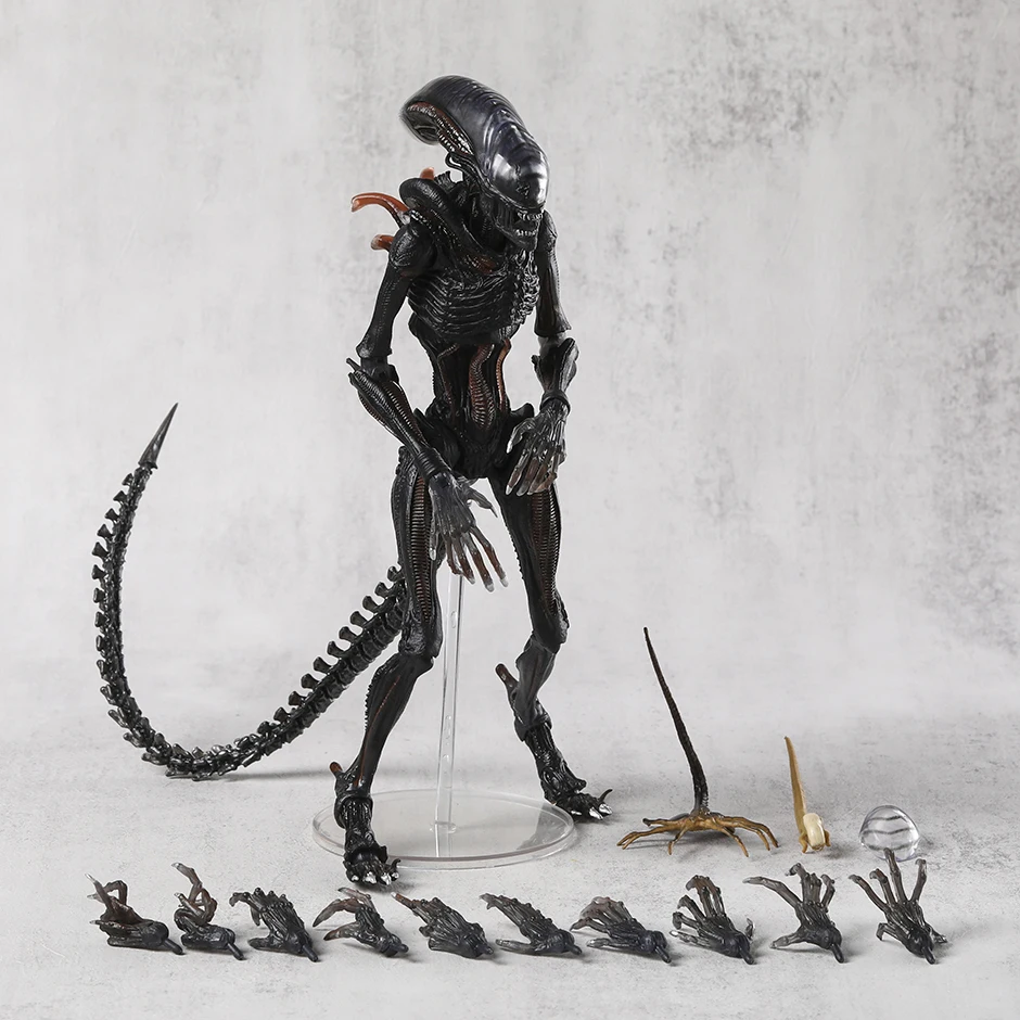 NECA Alien Romulus Ultimate SCORCHED XENOMORPH Aksiyon Figürü