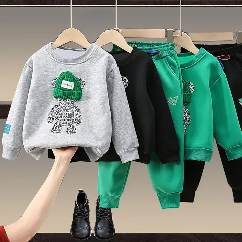 Conjunto de ropa de otoño para bebé, niña y niño, sudadera deportiva con oso de dibujos animados, Top y pantalones con botones, traje de dos piezas,