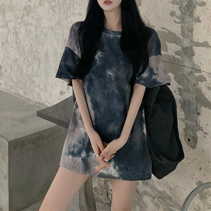 

2023 Summer Dew Back Design, Spicy Girl Pure Desire Tie Dye Loose Casual Vacation Round Neck Short Sleeve Oversize Long T-shirt