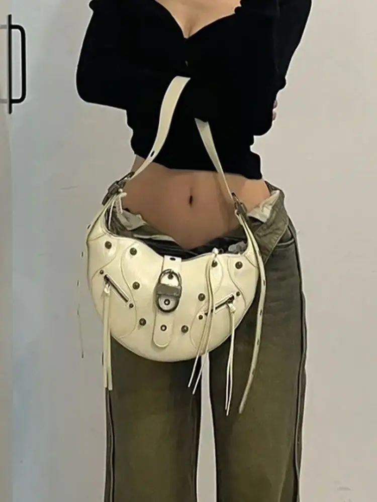 Punk Retro Vintage Rivets Large Capacity Fashion Women Shoulder Crossbody Bag All Match Itabag Designer Commuting Bag