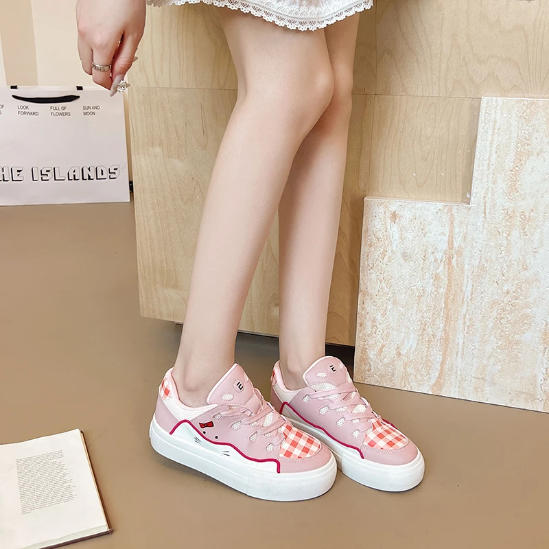 

Women's Pink Thick-Soled Bread Shoes - 2025 Autumn New Arrival, Cartoon Cute Niche Design Student Sports Sneakers