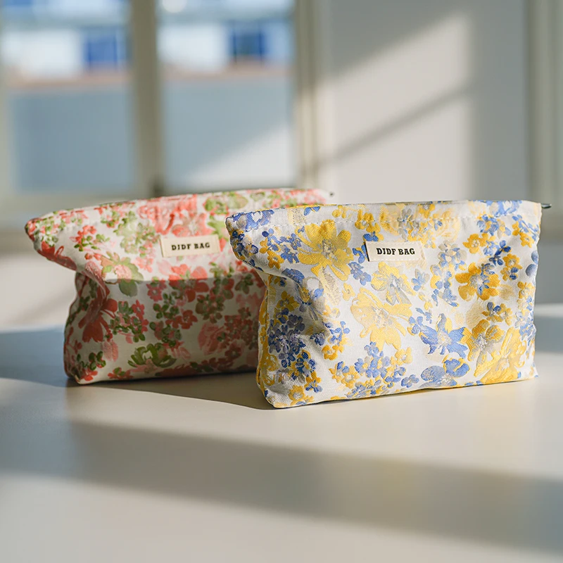 Women's Makeup Bag Pink Flowers Canvas Large Capacity Item Storage Bag Portable Zipper Design Clutch Bag Travel Toiletry Bag Ins