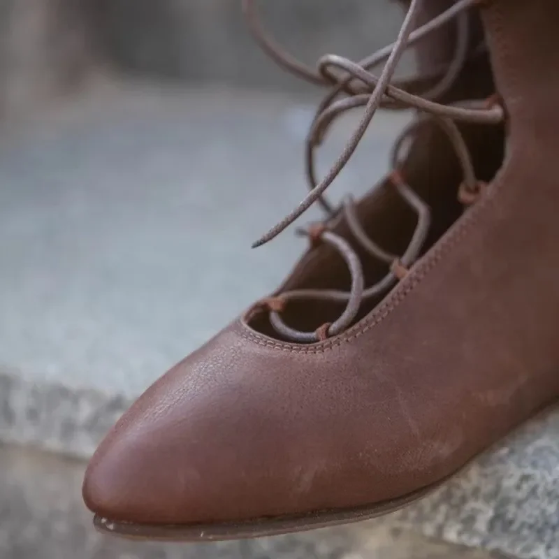 รองเท้าโจรสลัดยุคกลาง ฮาโลวีน สตีมพังก์ วินเทจ โลลิต้า รองเท้าหนัง ผูกเชือกแบบไขว้ รองเท้าเอลฟ์ นักล่า ราชินี คอสเพลย์ สำหรับผู้หญิง ผู้ชาย