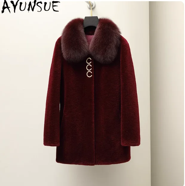 معطف فرو صوف 100% من AYUNSUE للنساء 2025 ملابس شتوية بياقة من فرو الثعلب معاطف قص الأغنام للنساء من الفرو المركب