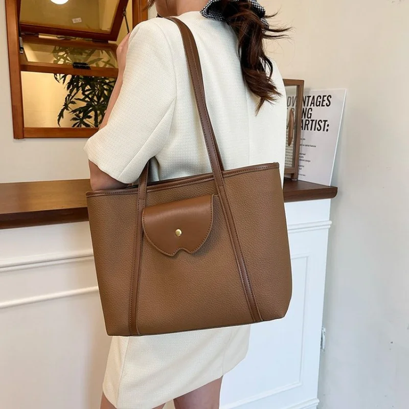 

Premium Women's Crossbody Bag In Leather, Convertible To Shoulder Messenger, Elegant Classic Luxury Handbag For Ladies Daily Use