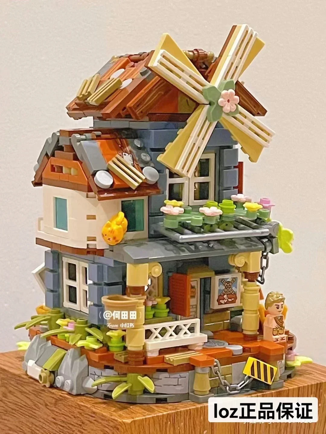 Windmill House Eight Music Box Building Block Music Three Dimensional Cabin House Model Male and Female Ancient