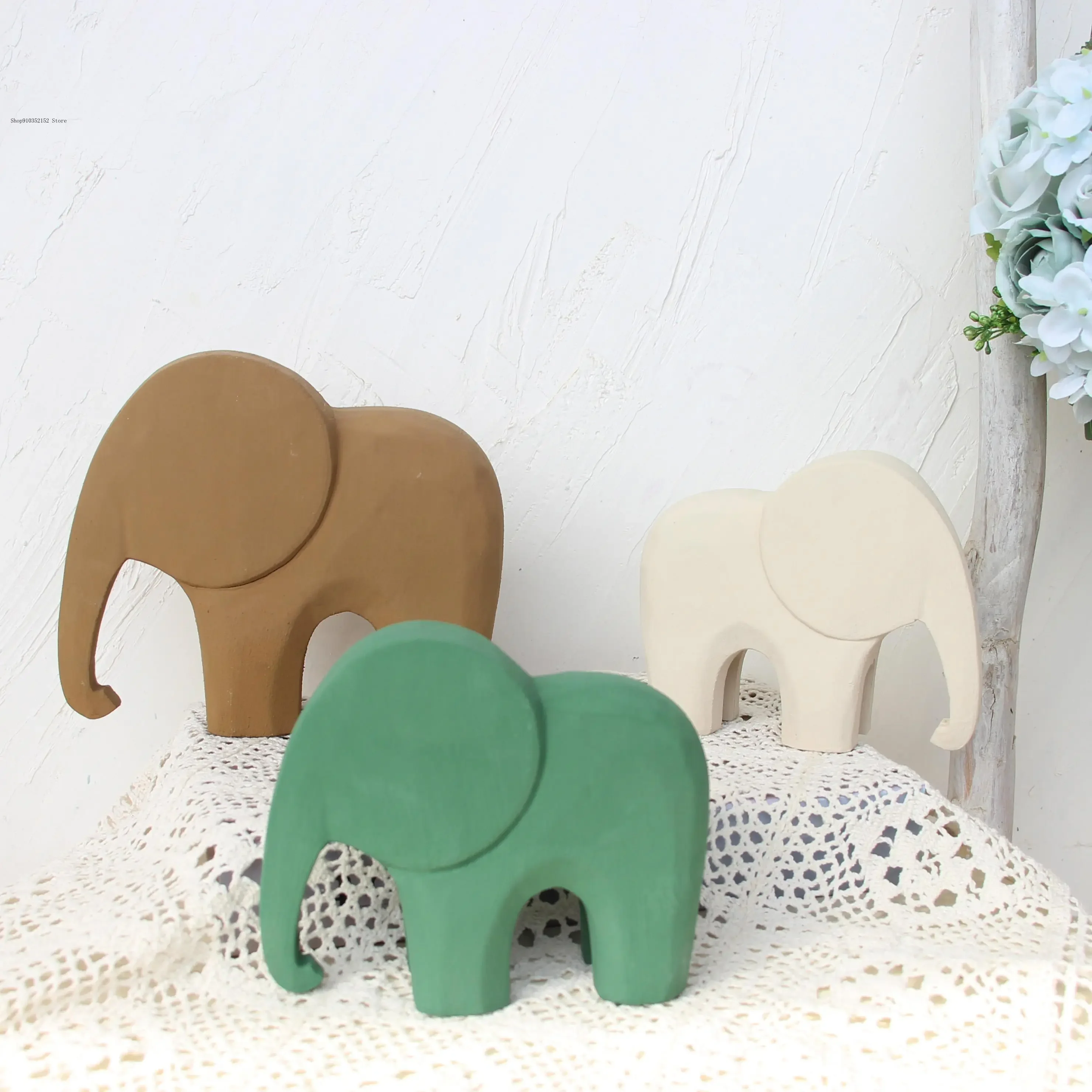 Elephant Ornaments Nordic Minimalist Carving Home Decoration Ornaments Wooden Crafts Painted Silly and Cute